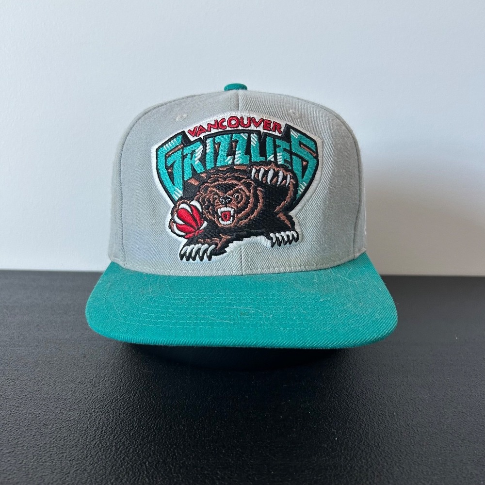 Mitchell & Ness Vancouver Grizzlies Hat Cap Snap Back Adjustable Gray NBA Adult